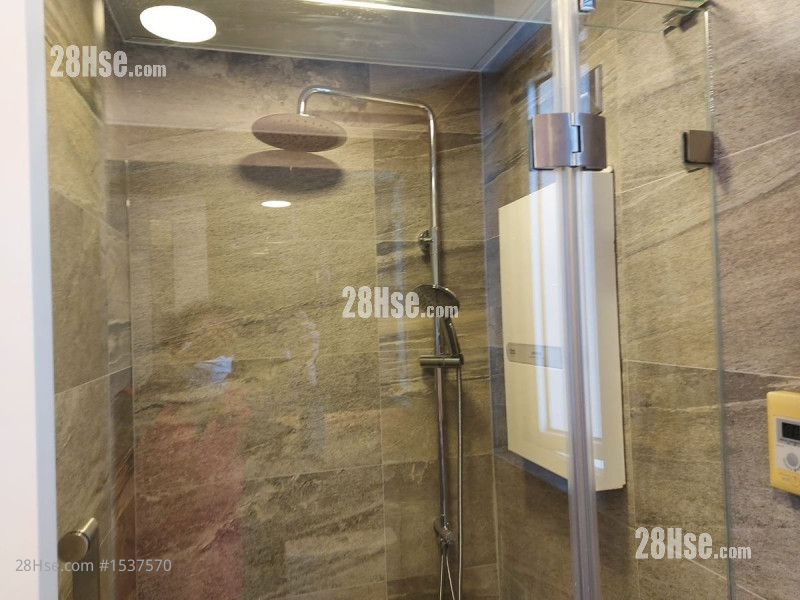 君临天下 租盘 2 房 751 平方尺