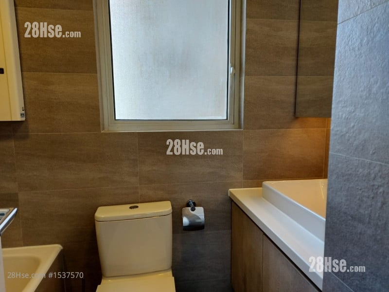 君临天下 租盘 2 房 751 平方尺