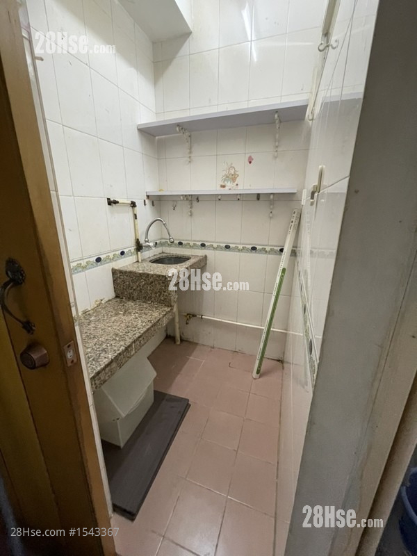 漆馬大廈 租盤 1 房 213 平方呎