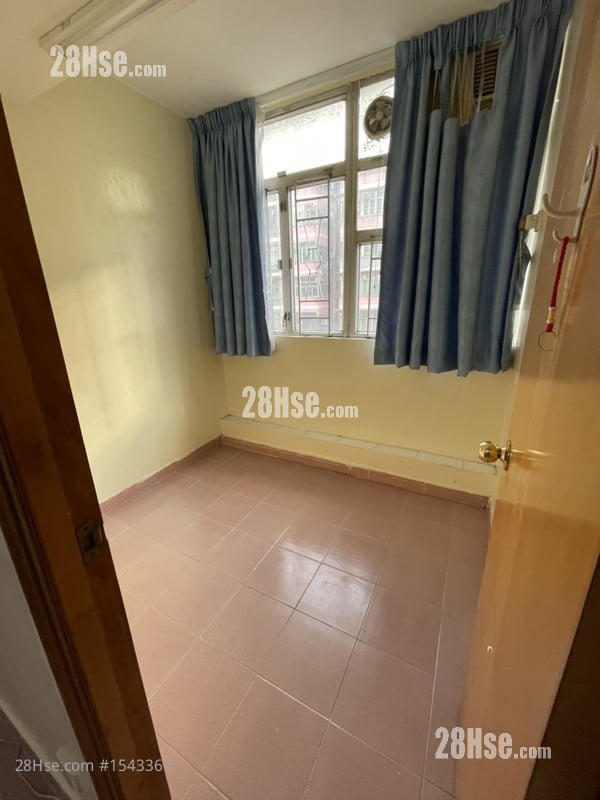 漆馬大廈 租盤 1 房 213 平方呎