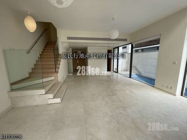 Avignon Sell 3 Bedrooms , 5+ Bathrooms 2,026 ft²