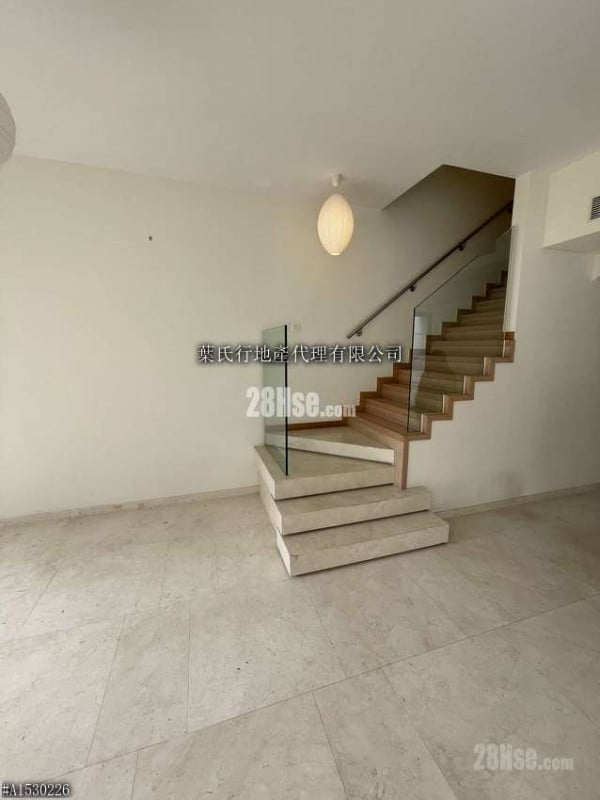 Avignon Sell 3 Bedrooms , 5+ Bathrooms 2,026 ft²