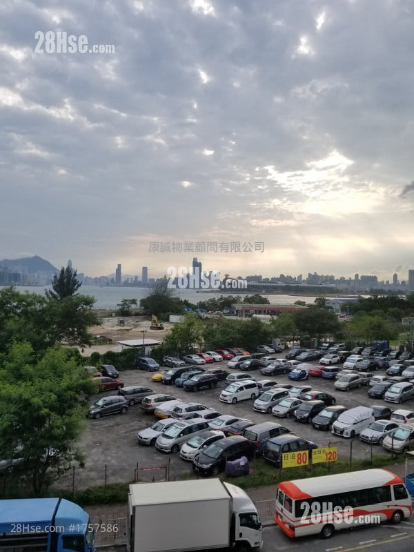 Yau Fook Building Sell 2 Bedrooms , 1 Bathroom 375 ft²