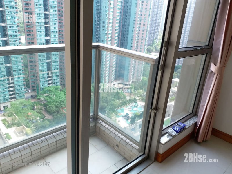 银湖天峰 租盘 3 房 , 2 浴室 700 平方尺