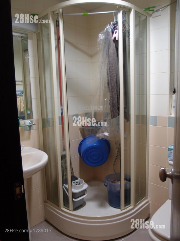 鲤安苑 售盘 3 房 , 2 浴室 650 平方尺