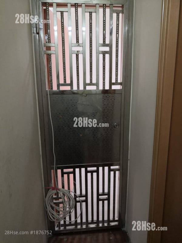 万荣大厦 租盘 130 平方尺