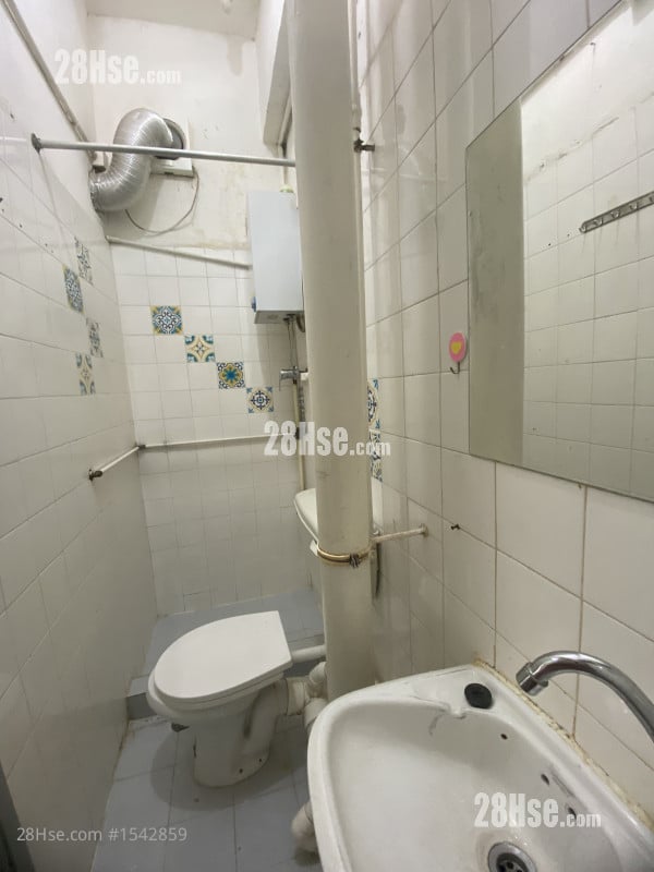 马8 租盘 1 房 160 平方尺