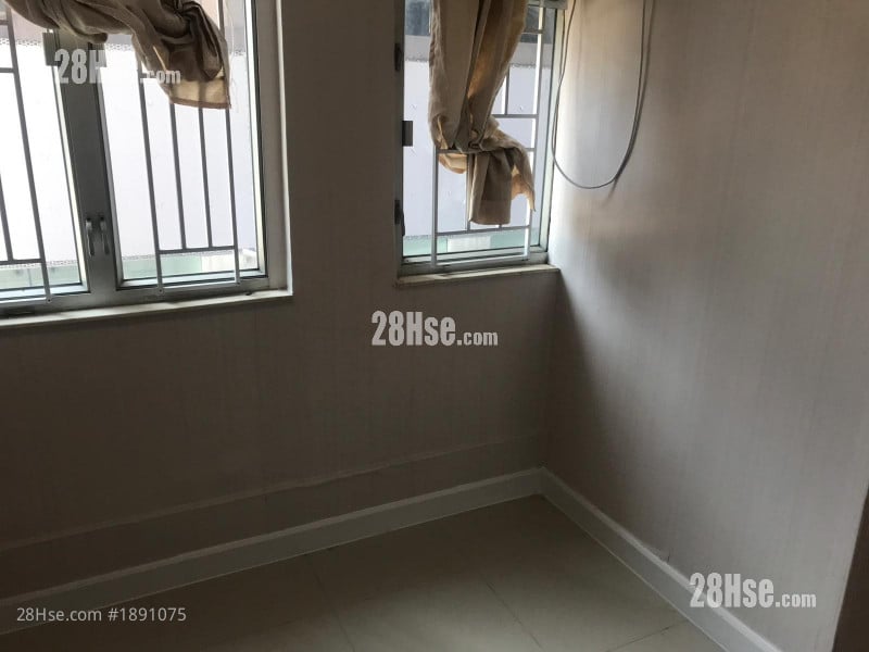 South Sea Apartments Sell 3 Bedrooms , 2 Bathrooms 525 ft²