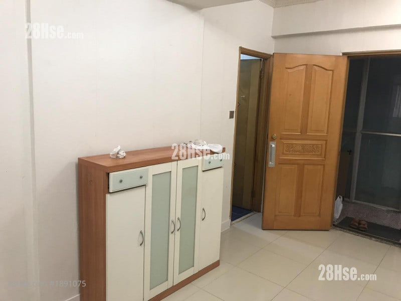 South Sea Apartments Sell 3 Bedrooms , 2 Bathrooms 525 ft²