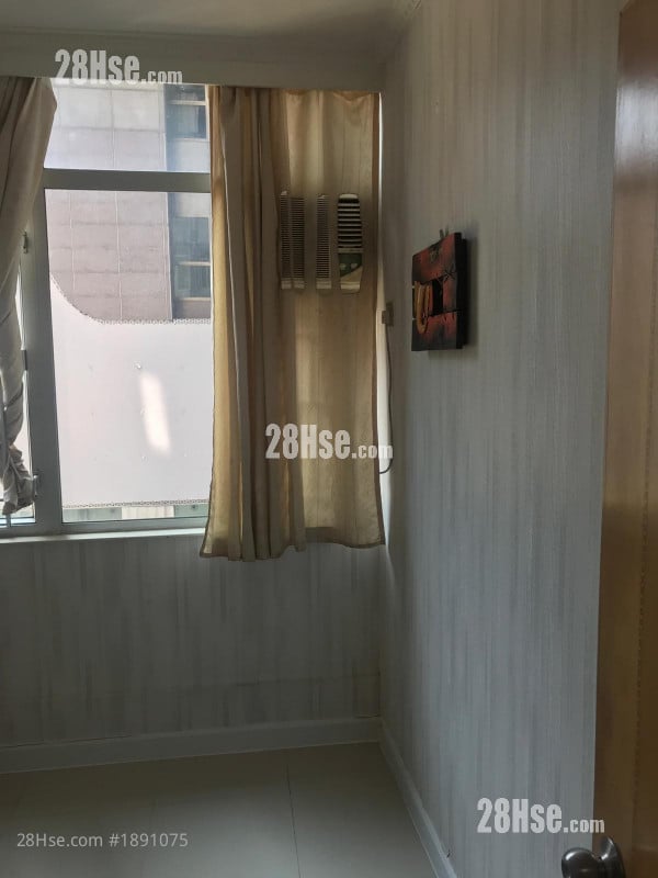 South Sea Apartments Sell 3 Bedrooms , 2 Bathrooms 525 ft²