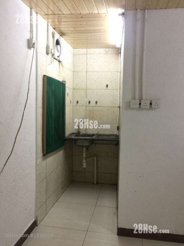 Village Rental Studio , 1 Bathroom 200 ft²