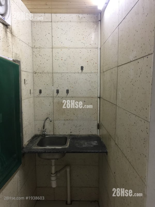 Village Rental Studio , 1 Bathroom 200 ft²