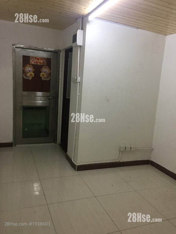 Village Rental Studio , 1 Bathroom 200 ft²