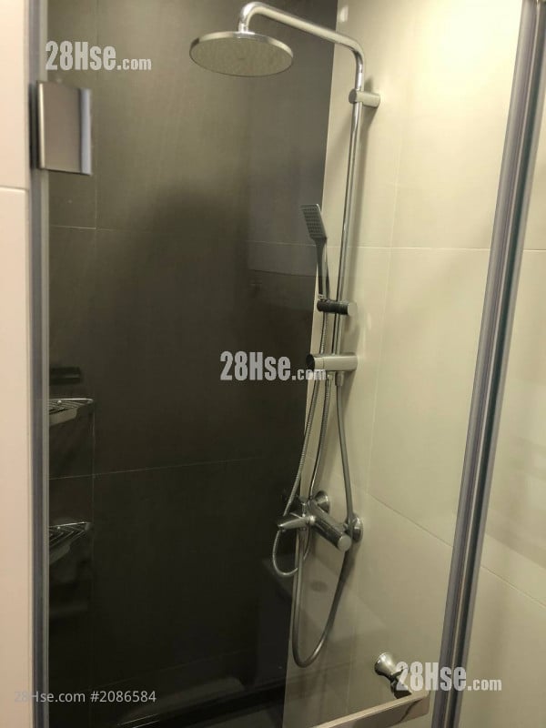 浴室: 杏花邨 售盘 3 房 , 2 浴室 659 平方尺