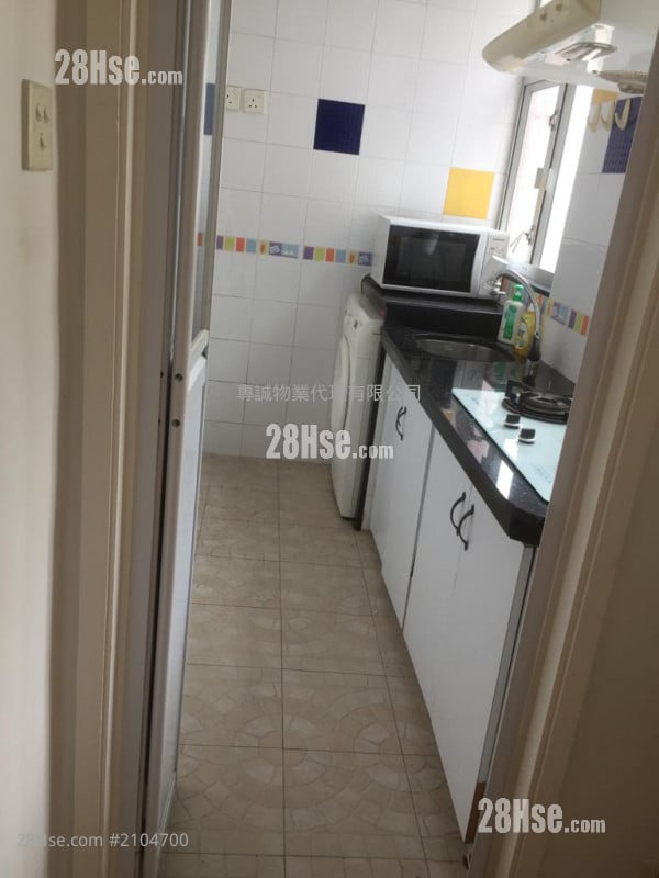 Rex Building Rental 2 Bedrooms , 1 Bathroom 244 ft²