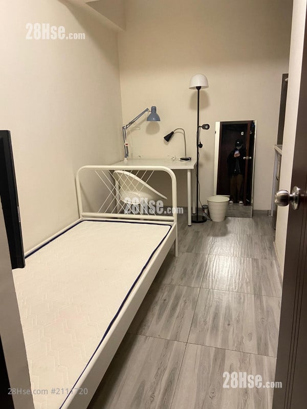 Hong Lok Building Rental 130 ft²