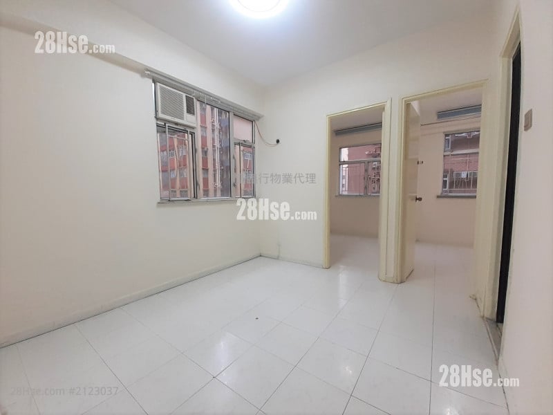 Command Tower Sell 2 bedrooms , 1 bathrooms 318 ft²
