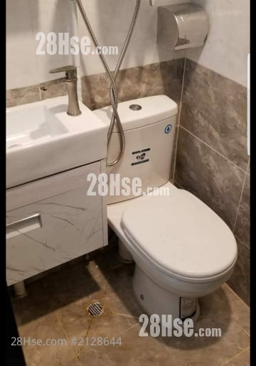 163 Queen's Road West Rental 1 Bathroom 150 ft²