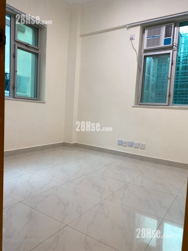 唐楼 租盘 3 浴室 1,115 平方尺