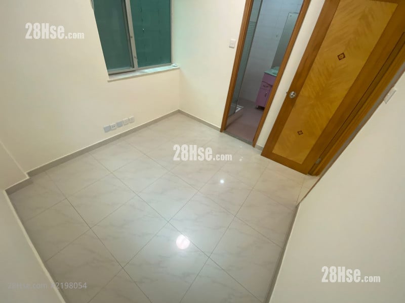 唐楼 租盘 3 浴室 1,115 平方尺