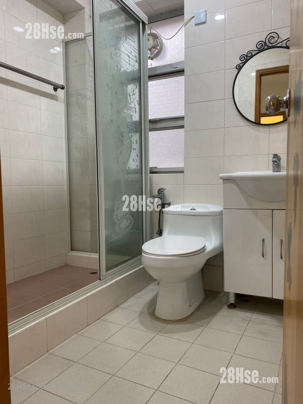 唐楼 租盘 3 浴室 1,115 平方尺