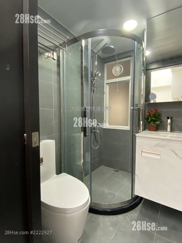 Viking Court Rental 1 Bedroom , 1 Bathroom 270 ft²