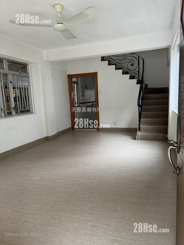 大蓝湖 租盘 4 房 , 3 浴室 1,200 平方尺