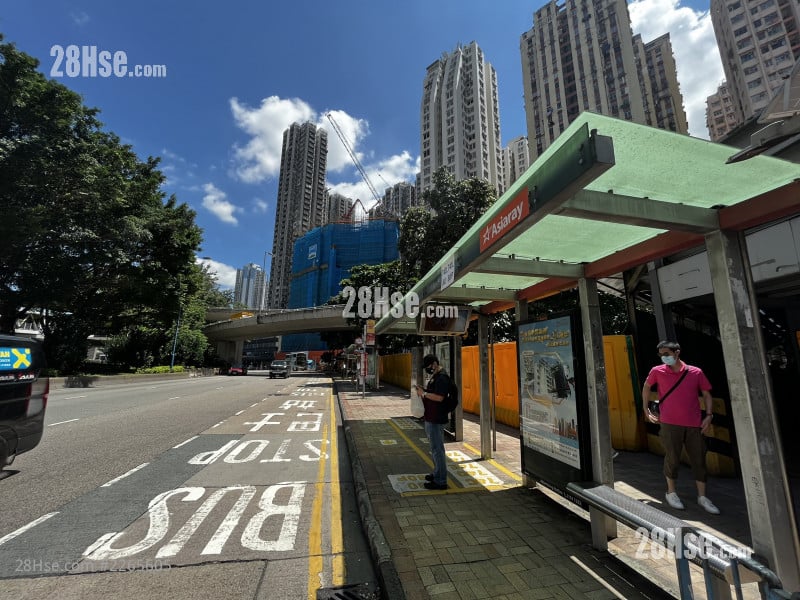 樓下就係巴士站，交通非常方便