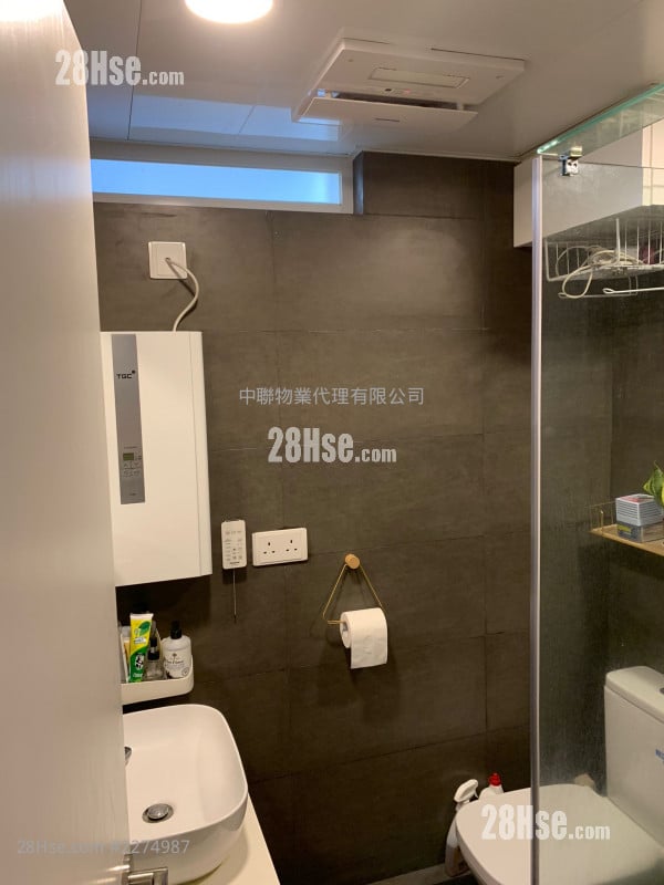 Kwong Lam Court Sell 2 Bedrooms , 1 Bathroom 384 ft²