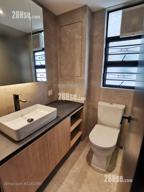 Heng Fa Chuen Rental 2 Bedrooms , 1 Bathroom 547 ft²