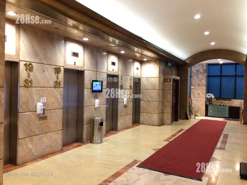 Cnt Tower Rental 3 Bedrooms