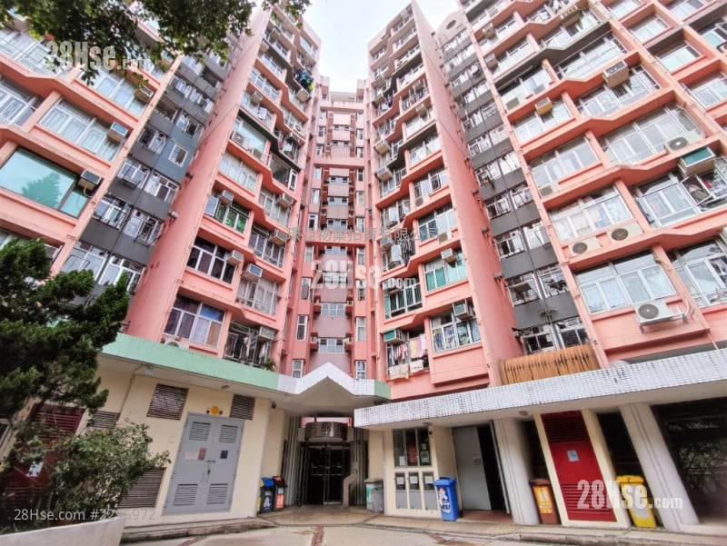 Lung Yan Court Sell 2 bedrooms , 1 bathrooms 530 ft²