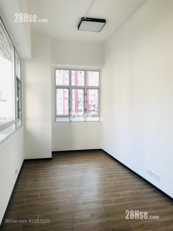 任合兴工业大厦 租盘 100 平方尺