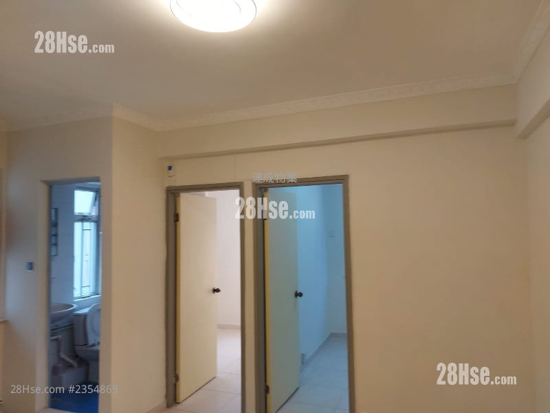 鸿辉大厦 售盘 2 房 , 1 浴室 335 平方尺