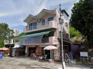 Lei Uk Village Building