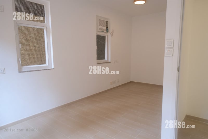 Hoi Kwong Court Sell 1 Bedroom , 1 Bathroom 469 ft²