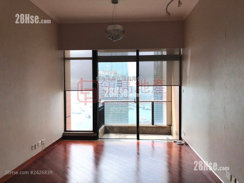 The Arch Sell 3 Bedrooms , 2 Bathrooms 970 ft²