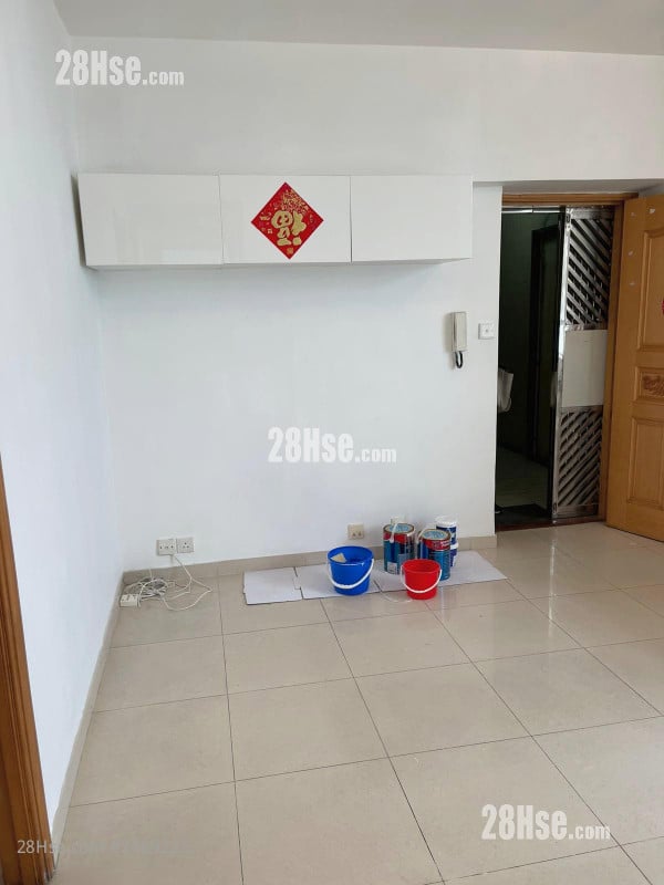 Chester Court Rental 3 Bedrooms , 1 Bathroom 488 ft²