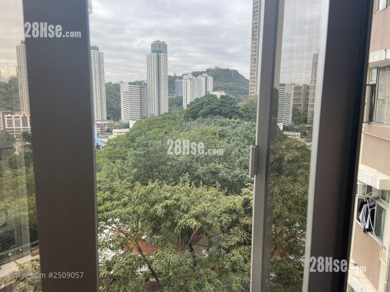 Hiu Ming Court Sell 2 bedrooms , 1 bathrooms 439 ft²