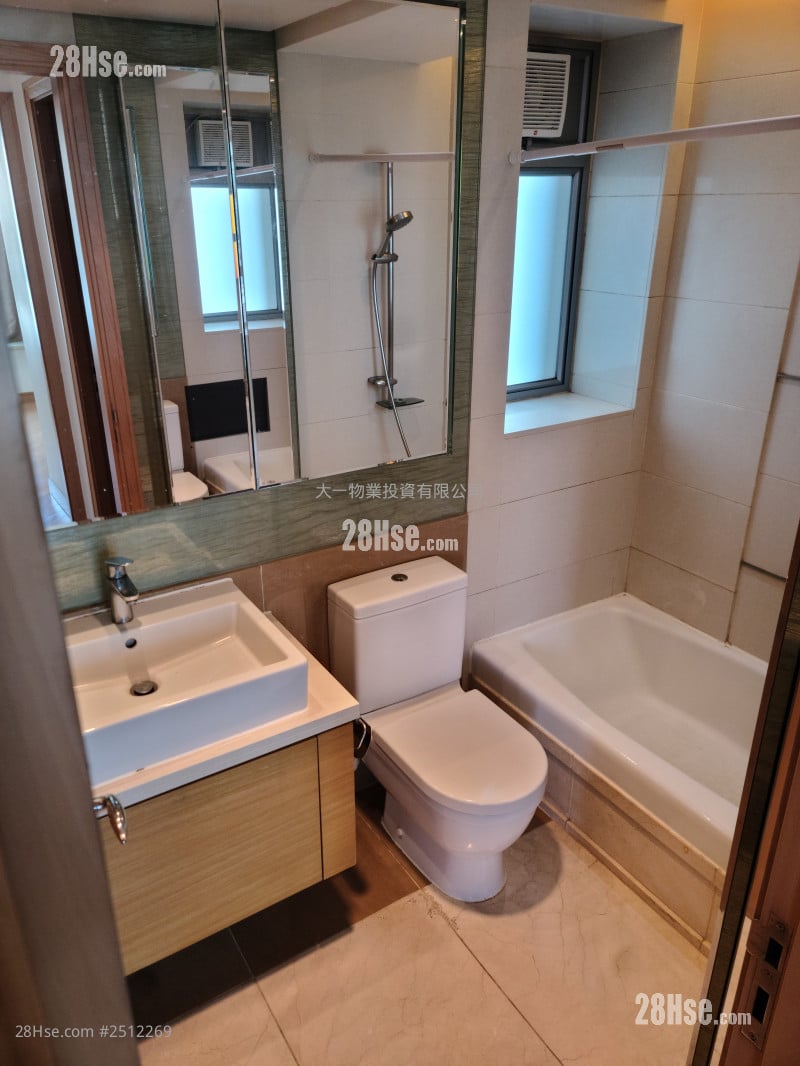 Manhattan Hill Rental 2 Bedrooms , 1 Bathroom 558 ft²