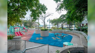 海怡半岛 设施: 3 期设有儿童游乐设施