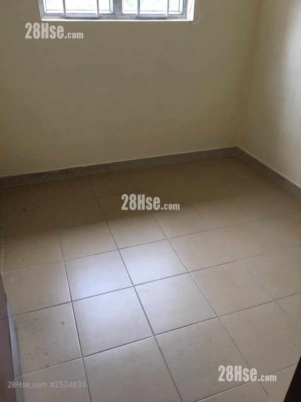 Eightland Gardens Sell 2 Bedrooms , 1 Bathroom 437 ft²