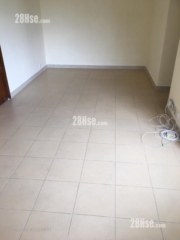 Eightland Gardens Sell 2 Bedrooms , 1 Bathroom 437 ft²