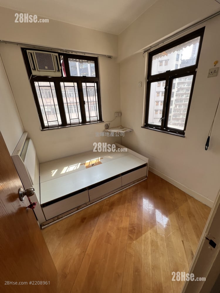 King Wong Building Sell 2 Bedrooms , 1 Bathroom 326 ft²