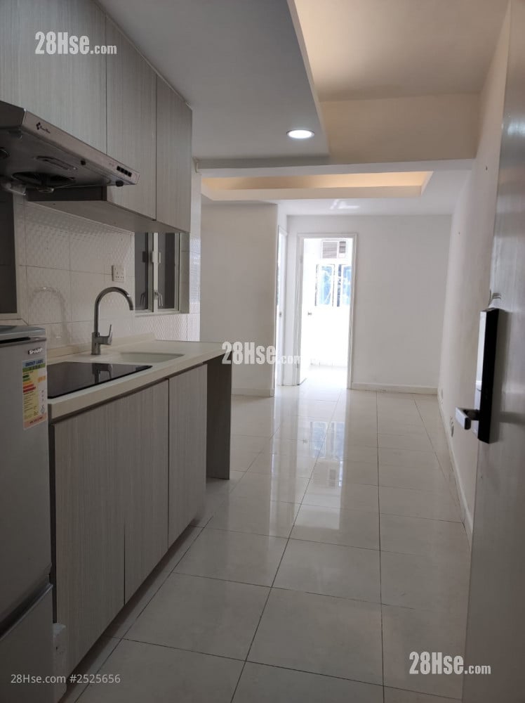 中兴大厦 租盘 2 房 , 1 浴室 370 平方尺