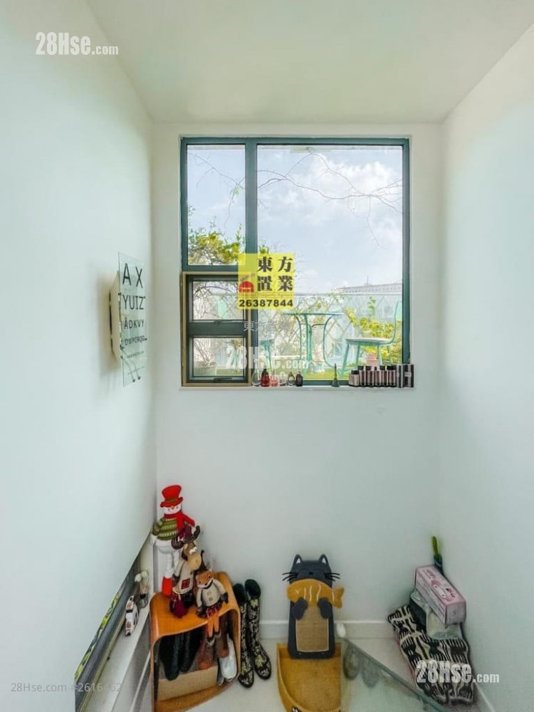 Village Sell 4 Bedrooms , 4 Bathrooms 1,300 ft²