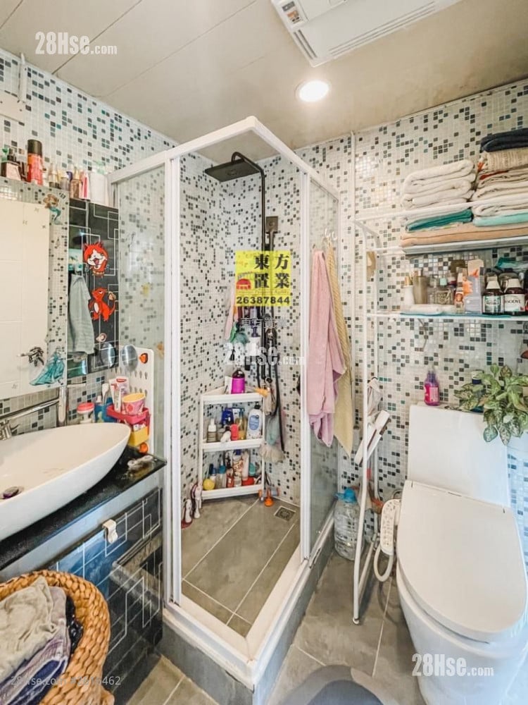 Village Sell 4 Bedrooms , 4 Bathrooms 1,300 ft²