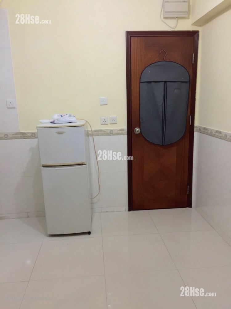 Manfai  Lau Rental 180 ft²