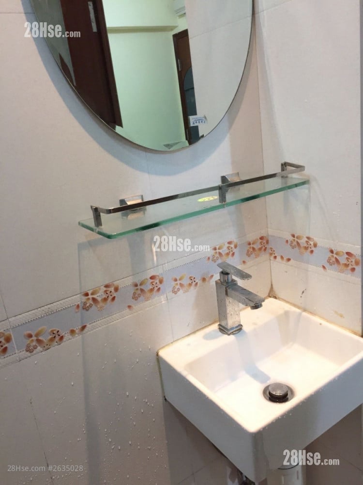 Manfai  Lau Rental 180 ft²