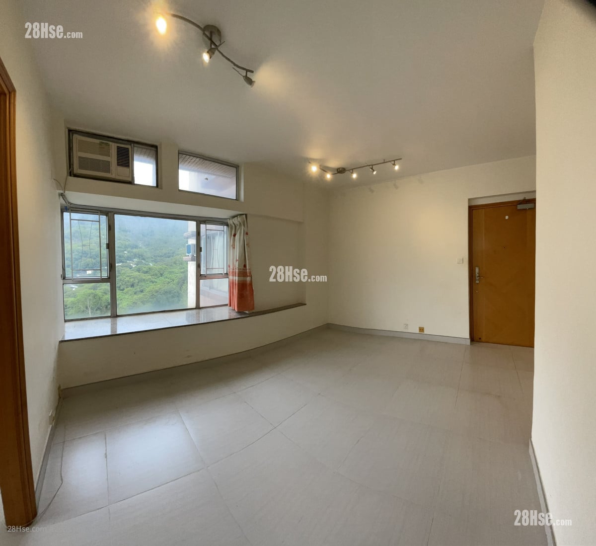 Tuen Mun Town Plaza Rental 2 Bedrooms , 1 Bathroom 351 ft²